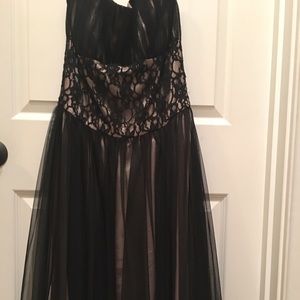 White House Black Market Cocktail Dress—size 8 🆕